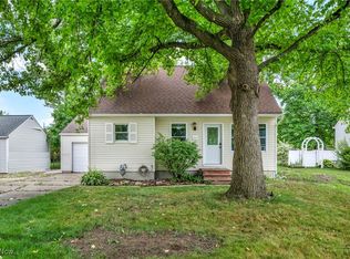 165 Parkwood Ave, Avon Lake, OH 44012