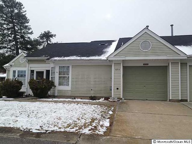 2nd image of 1221 Thornbury Court #A