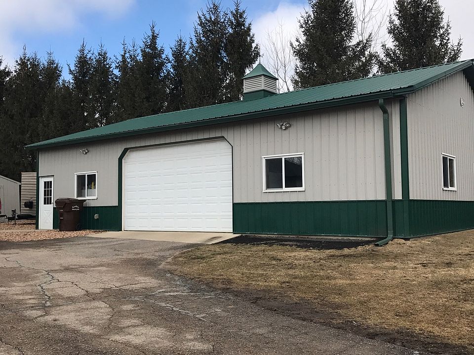 2nd image of 9760 Oak Ave
