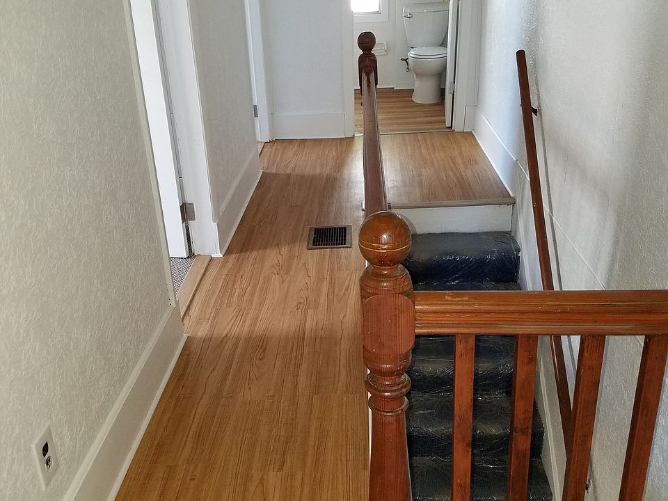 2nd floor hallway