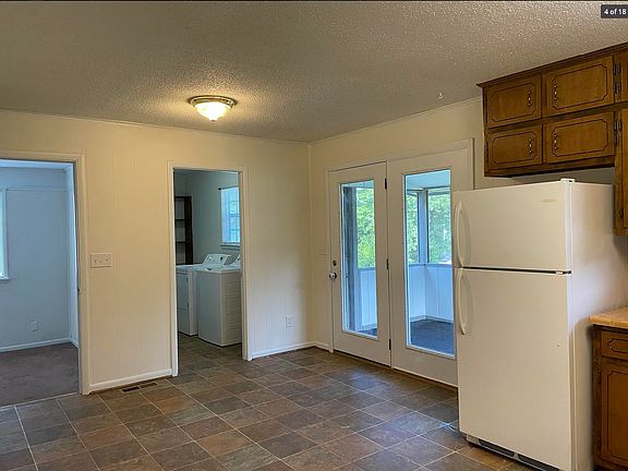5th image of 714 Woodland Dr S