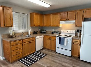 8824 SE Flavel St APT 5, Portland, OR