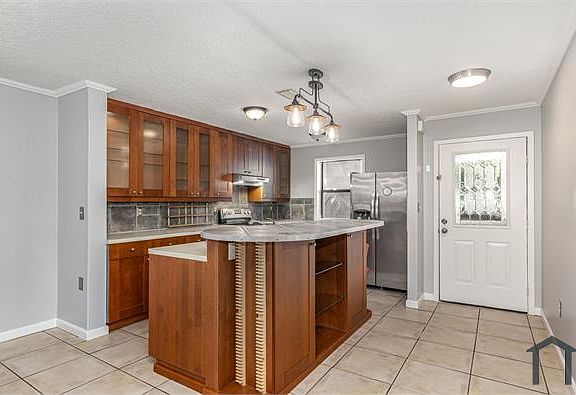2nd image of 1604 Arcadia Dr Unit 316