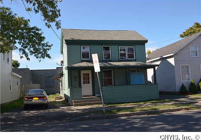 2nd image of 209 Bear St
