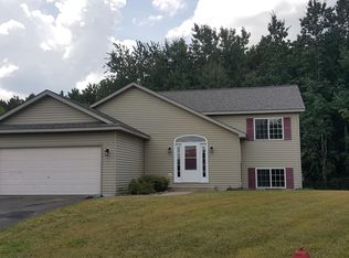 530 Deerwood Ct, Hammond, WI 54015