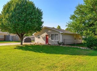 418 W Shanandoah Dr, Edgerton, KS 66021