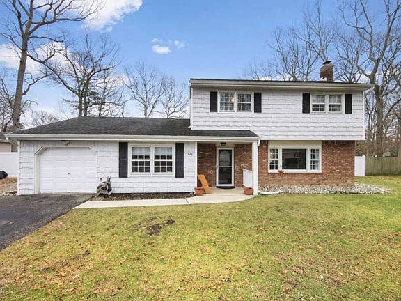 2nd image of 543 Hardwood Dr