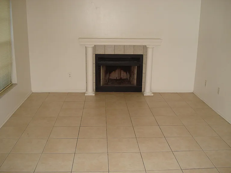 4021 Tumble Wood Trl #102 — Photo 2