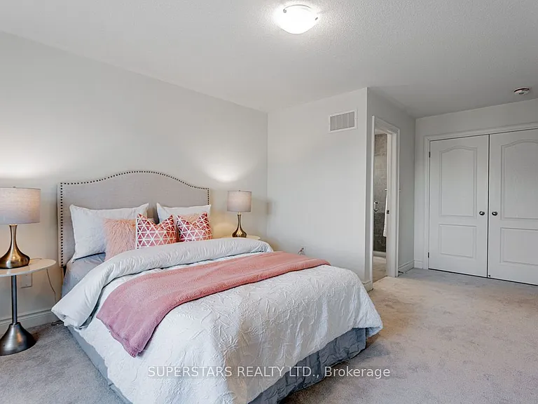 11 Empire Dr — Photo 26