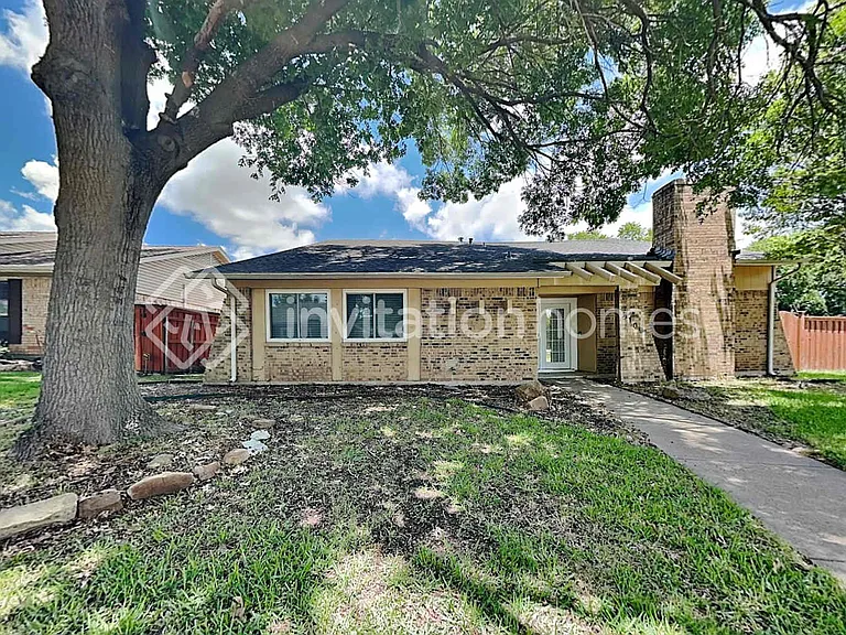 3109 Laurel Ln — Photo 1