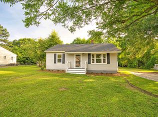105 Sample Rd, Greenwood, SC 29649