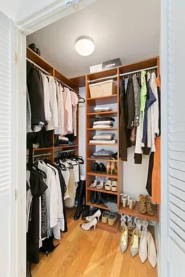 Sold by William Raveis Real Estate | media 19