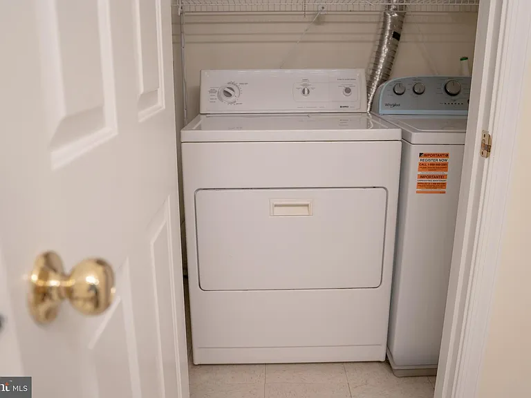12101 Greenwood Ct #301 — Photo 27