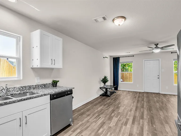 14132 Harlequin Dr — Photo 15