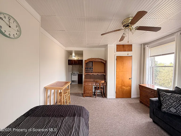 629 Clay Ave #2C — Photo 3