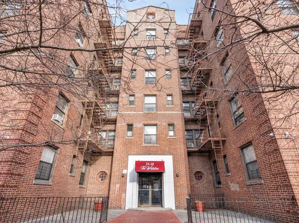 33-38 Parsons Boulevard image 1 of 7