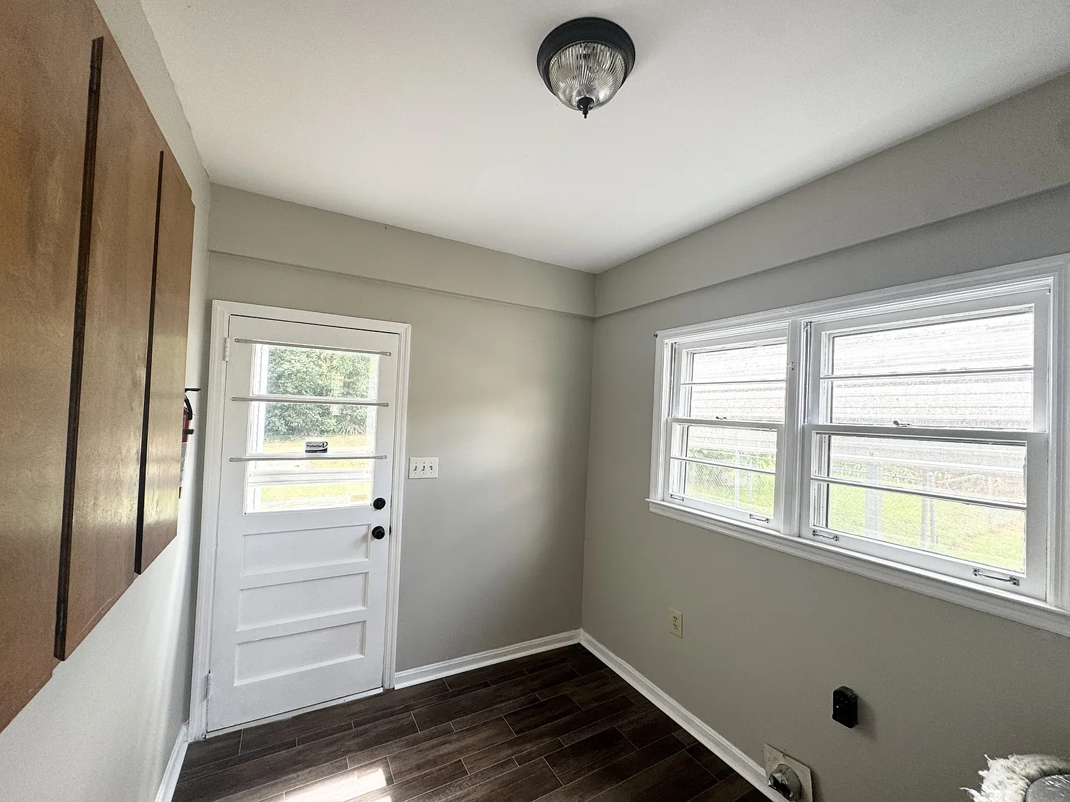 221 Shirley Drive - 1 — Photo 3