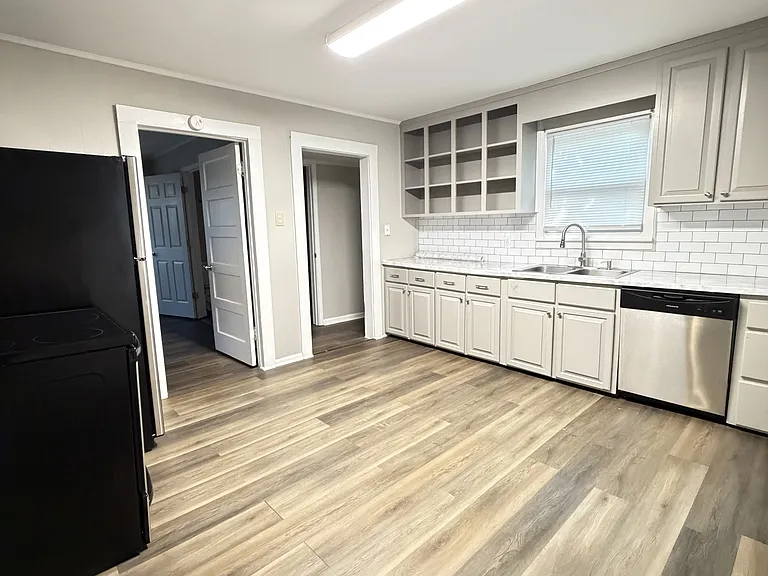 801 Desoto Ave — Photo 11