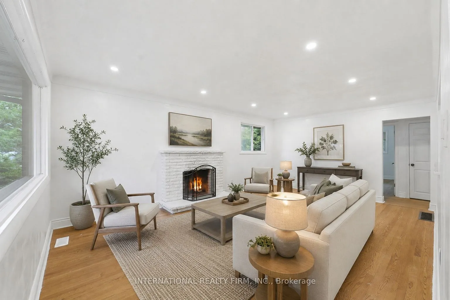 3 bed, $2,400 — Photo 4