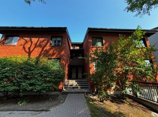 37 Robinson Ave #F, Ottawa, ON K1N 8N8