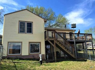 31432 Lofty Ln, Edwards, MO 65326