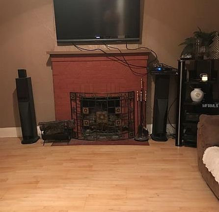 5th image of 409 W Frances Ave