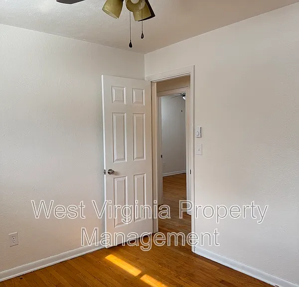 309 E Prince St — Photo 18