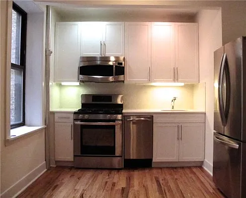 Rented by R New York | media 18