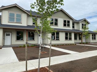 2073 Aaron Dr #C, Lynden, WA 98264