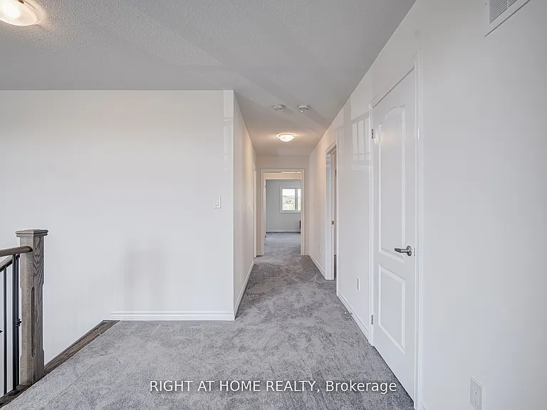 96 Connell Dr — Photo 14