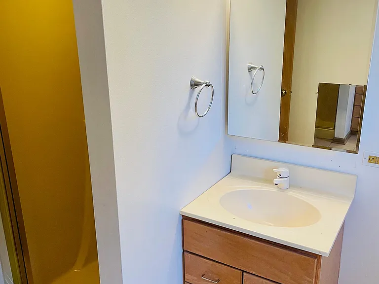 3559 S Lowe Ave #B — Photo 11