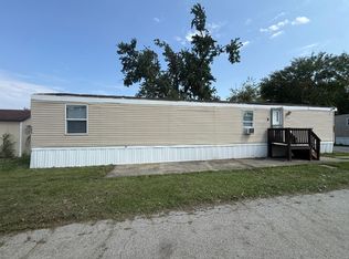 1712 S Dixie Hwy TRAILER 204, Crete, IL 60417