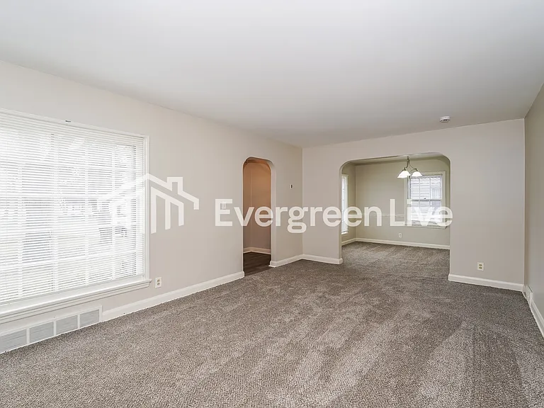 6904 Glenwood Ave — Photo 3