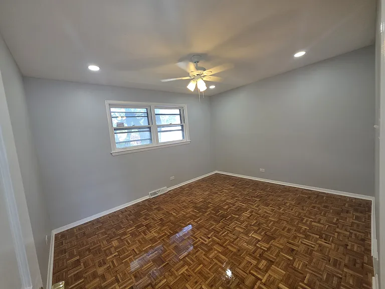2623 W Arthur Ave #1 — Photo 8
