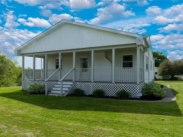 3 Ferguson St, Burgettstown, PA 15021