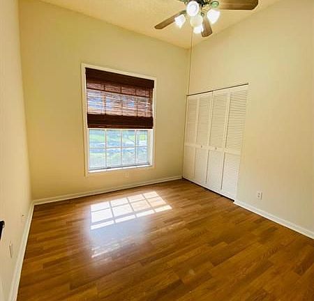 4th image of 151 Palm Desert Ln