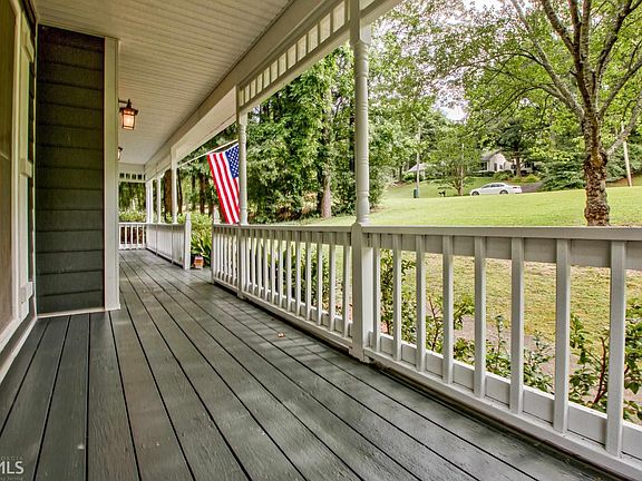5th image of 170 Willow Lake Ln