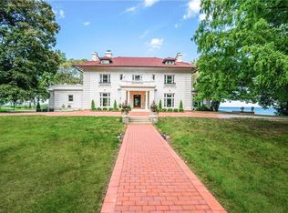 11320 Harbor View Dr, Cleveland, OH 44102