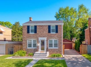 636 E Thacker St, Des Plaines, IL 60016