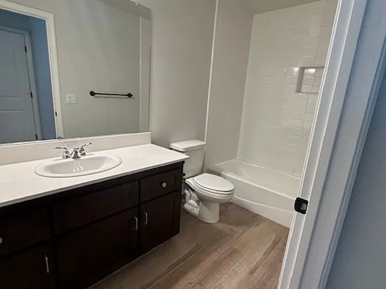 2380-2392 Oakmont Cir #2398 — Photo 4