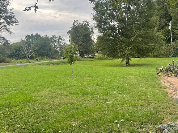4th image of 21824 Joy Rd