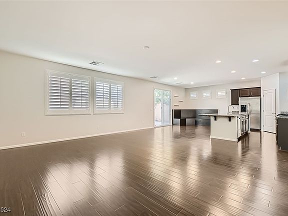 4th image of 10724 Elfstrom Ave