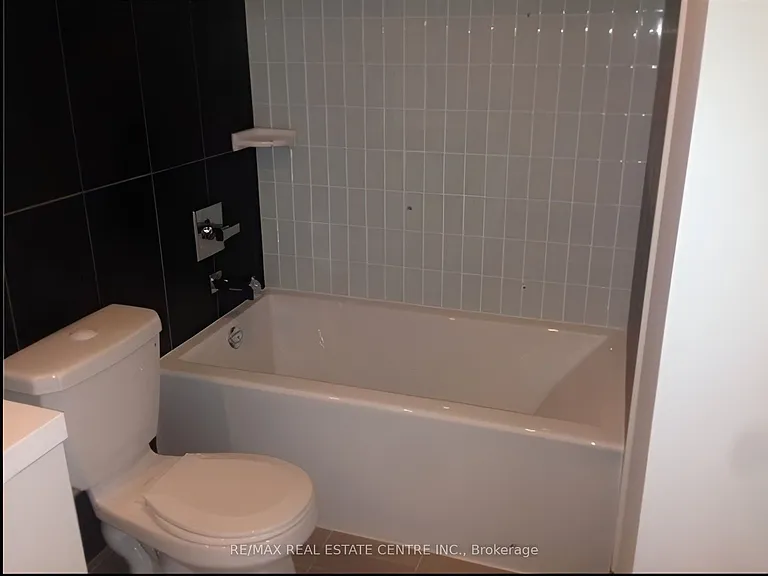 5 Sheppard Ave E #4122 — Photo 17