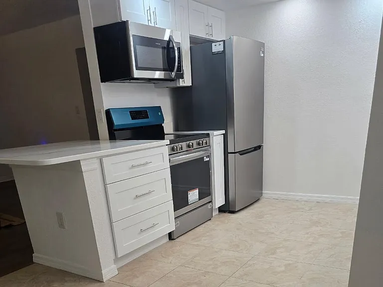 6970 Avenue Des Palais #1A — Photo 3
