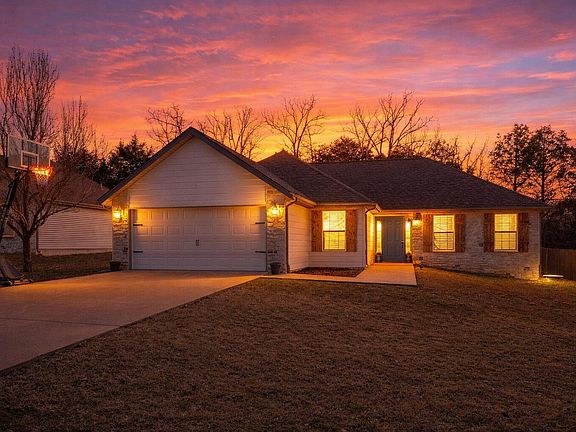 2nd image of 171 Waterloo Way