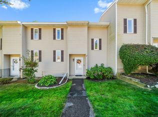 99 Spring Ln #99, Suffield, CT 06078