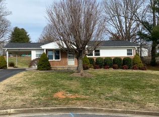 10 Whitten St, Rocky Mount, VA 24151