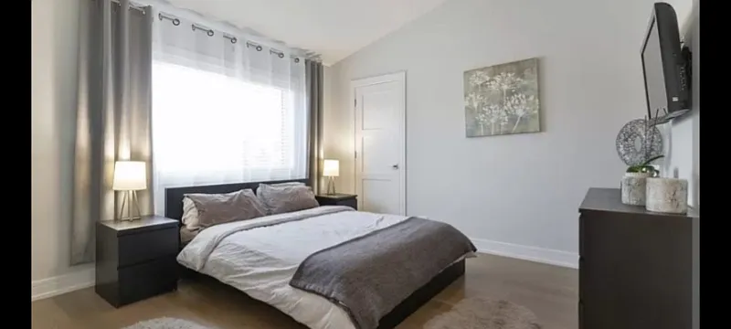 3 bed, 2.5 bath, 2085 sqft, $3,200 — Photo 2