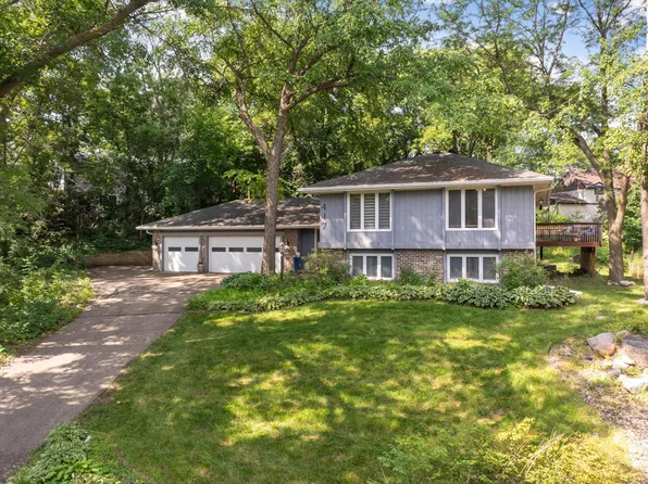 417 Brandywine Dr, Burnsville, MN 55337