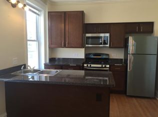 2923 N Milwaukee Ave, Chicago, IL 60618